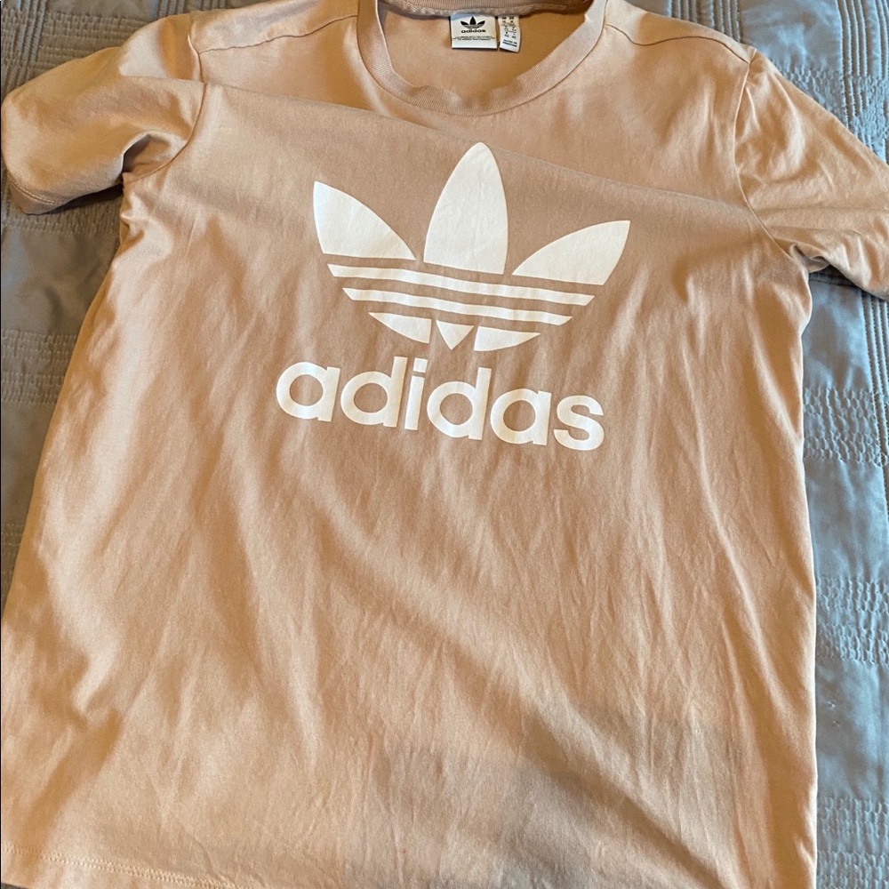 Adidas tee, medium. NWOT. Worn & washed once.